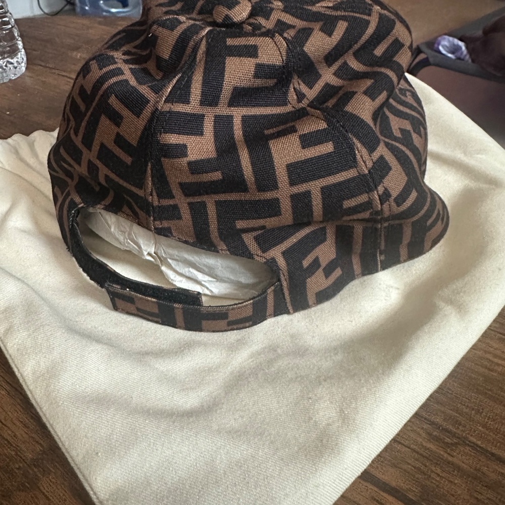 Baseball hat - Picture 3 of 3